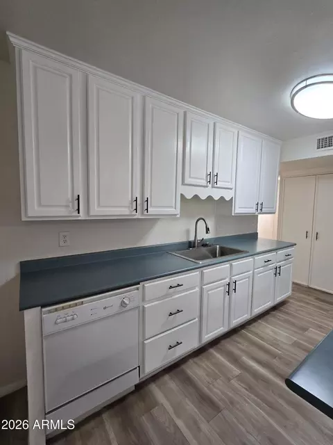 Kitchen - 6512 N 41st Ave, Phoenix, AZ 85019 photo 1 of 4