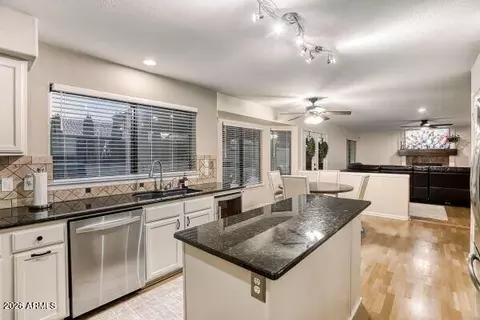 1609 E Mohawk Ln, Phoenix, AZ 85024 photo 11