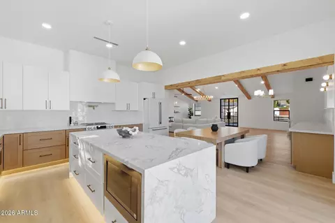 Kitchen - 333 W Seldon Ln, Phoenix, AZ 85021 photo 7 of 14