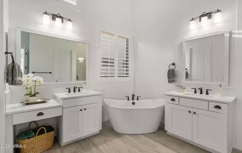 Bath - 8143 E Jaeger St, Mesa, AZ 85207 photo 2 of 7