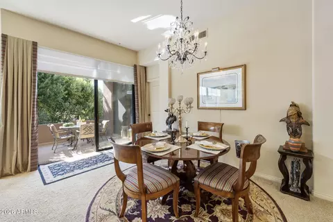 Dining - 2989 N 44th St #3018, Phoenix, AZ 85018 photo 2 of 3