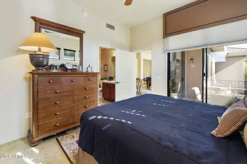Bedroom - 2989 N 44th St #3018, Phoenix, AZ 85018 photo 4 of 5
