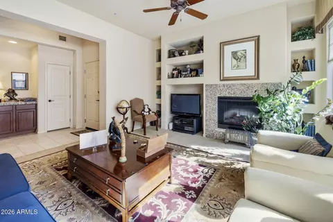 Living - 2989 N 44th St #3018, Phoenix, AZ 85018 photo 3 of 4