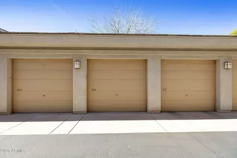 Exterior - 2989 N 44th St #3018, Phoenix, AZ 85018 photo 6 of 6