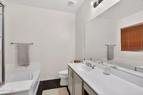 Bath - 4212 E Washington Ct, Gilbert, AZ 85234 photo 2 of 4