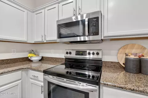 Kitchen - 4212 E Washington Ct, Gilbert, AZ 85234 photo 5 of 5