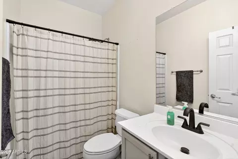 Bath - 4212 E Washington Ct, Gilbert, AZ 85234 photo 4 of 4