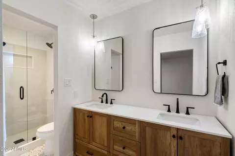 Bath - 2518 E Louise Dr, Phoenix, AZ 85032 photo 1 of 2