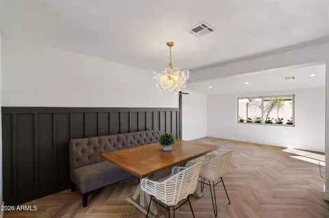 Dining - 2518 E Louise Dr, Phoenix, AZ 85032 photo 2 of 2