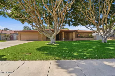 Exterior - 8432 N 18th Ave, Phoenix, AZ 85021 photo 2 of 13