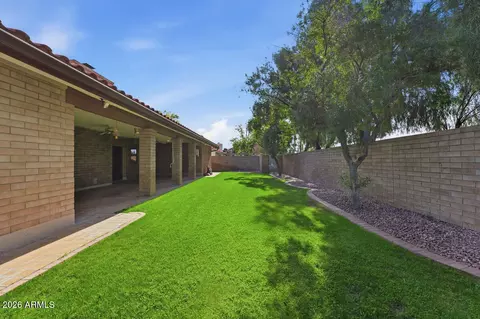 Exterior - 8432 N 18th Ave, Phoenix, AZ 85021 photo 11 of 13