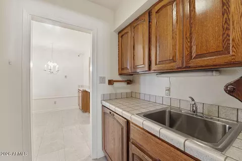 Kitchen - 8432 N 18th Ave, Phoenix, AZ 85021 photo 8 of 8
