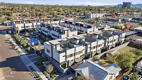 View/Area - 377 E Windsor Ave #1, Phoenix, AZ 85004 photo 2 of 6