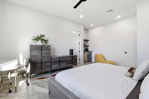 Bedroom - 377 E Windsor Ave #1, Phoenix, AZ 85004 photo 3 of 5