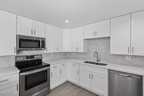 Kitchen - 3749 E Pershing Ave, Phoenix, AZ 85032 photo 2 of 6