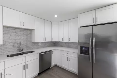 Kitchen - 3749 E Pershing Ave, Phoenix, AZ 85032 photo 6 of 6
