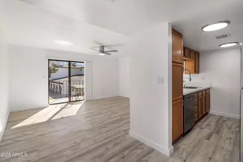 3033 E Devonshire Ave #2005, Phoenix, AZ 85016
