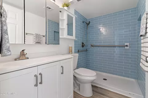3033 E Devonshire Ave #2005, Phoenix, AZ 85016