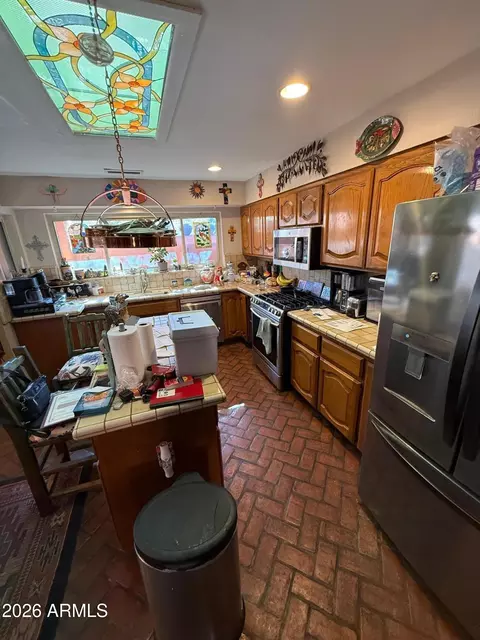 Kitchen - 1756 W Echo Ln, Phoenix, AZ 85021 photo 1 of 2