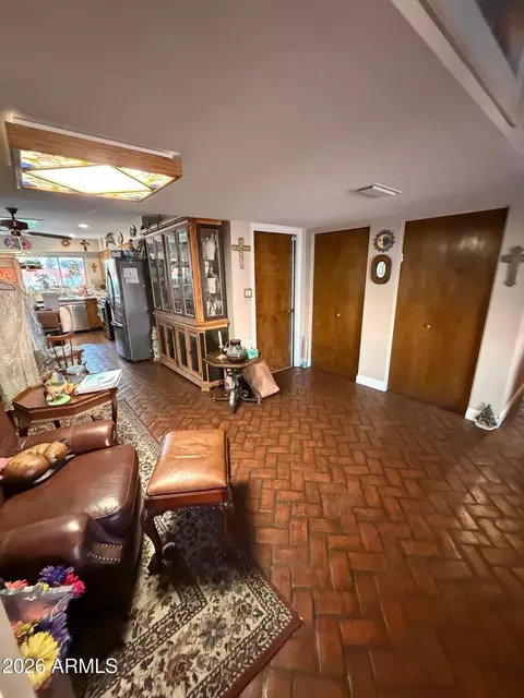 Entry Way - 1756 W Echo Ln, Phoenix, AZ 85021 photo 2 of 4