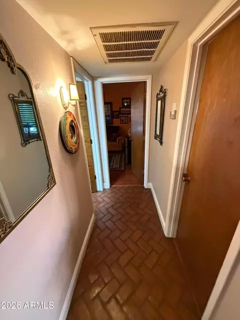 Entry Way - 1756 W Echo Ln, Phoenix, AZ 85021 photo 4 of 4