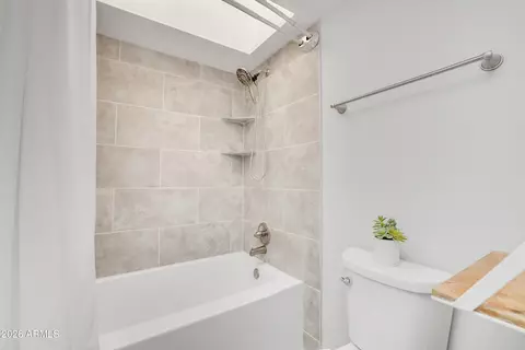 Bath - 5036 E Siesta Dr #1, Phoenix, AZ 85044 photo 3 of 3