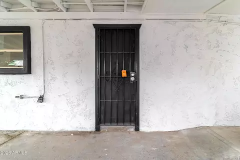 Exterior - 2334 W Morten Ave, Phoenix, AZ 85021 photo 16 of 18