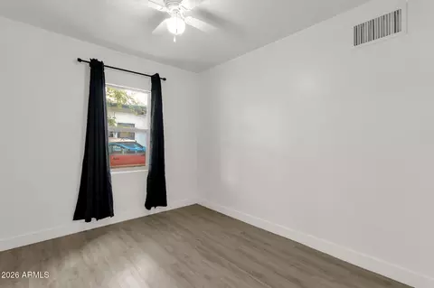 Bedroom - 2334 W Morten Ave, Phoenix, AZ 85021 photo 1 of 4