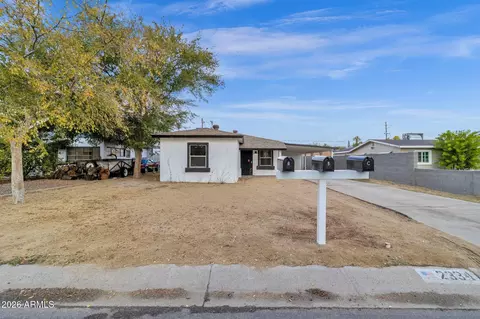 2334 W Morten Ave, Phoenix, AZ 85021