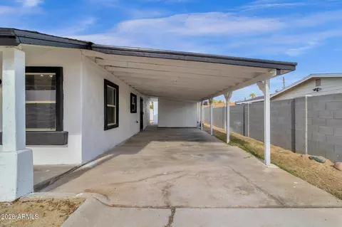 Exterior - 2334 W Morten Ave, Phoenix, AZ 85021 photo 2 of 18