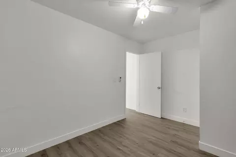 Bedroom - 2334 W Morten Ave, Phoenix, AZ 85021 photo 3 of 4