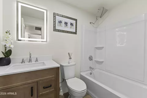 Bath - 3763 Evans Dr, Phoenix, AZ 85032 photo 1 of 2