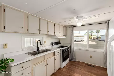 1050 E Broadway Ave #18, Apache Junction, AZ 85119 photo 11