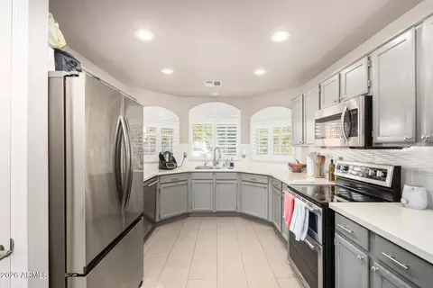 Kitchen - 4457 E Verbena Dr, Phoenix, AZ 85044 photo 1 of 3
