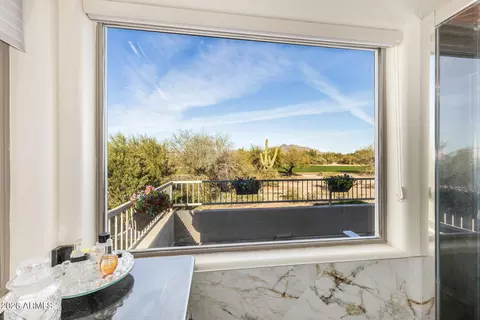 Bath - 4124 E Pullman Rd, Cave Creek, AZ 85331 photo 4 of 7