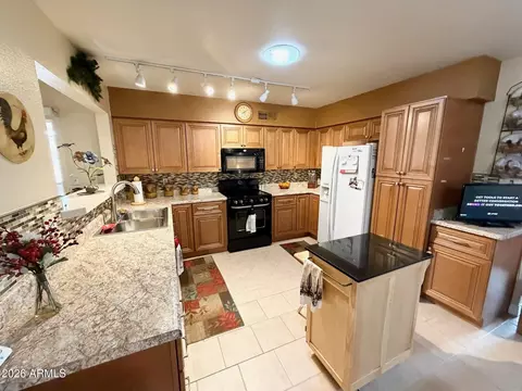 849 S Park View Cir, Mesa, AZ 85208