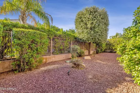 4521 E Carob Dr, Gilbert, AZ 85298 photo 23