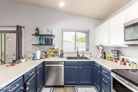 Kitchen - 10620 E Caballero St, Mesa, AZ 85207 photo 2 of 3