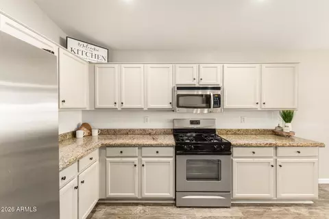 Kitchen - 5630 E Glade Ave, Mesa, AZ 85206 photo 4 of 4