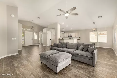 Living - 5630 E Glade Ave, Mesa, AZ 85206 photo 3 of 4