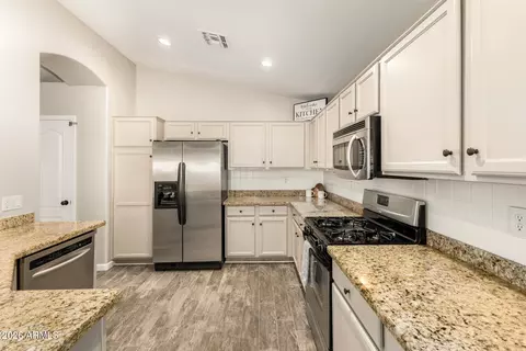 Kitchen - 5630 E Glade Ave, Mesa, AZ 85206 photo 2 of 4