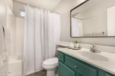 Bath - 5630 E Glade Ave, Mesa, AZ 85206 photo 3 of 3