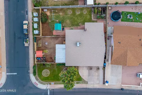 View/Area - 2165 E Hampton Ave, Mesa, AZ 85204 photo 2 of 9