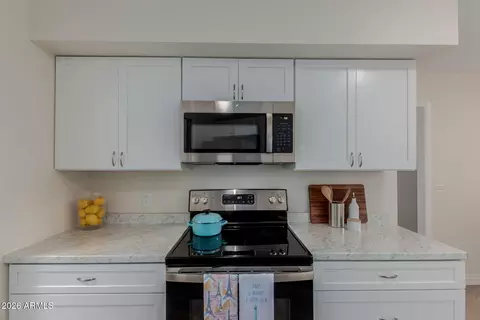10943 W Coggins Dr, Sun City, AZ 85351