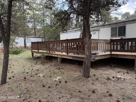 2953 Wildcat Trl, Overgaard, AZ 85933