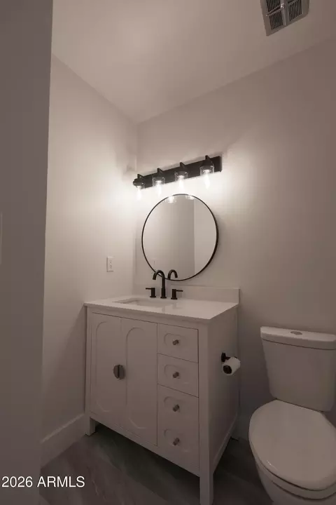 Bath - 749 E Montebello Ave #231, Phoenix, AZ 85014 photo 5 of 5