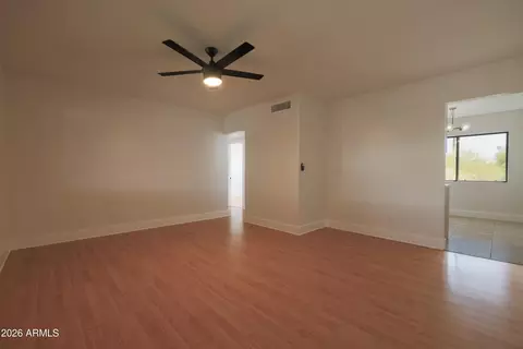 Living - 749 E Montebello Ave #231, Phoenix, AZ 85014 photo 2 of 3