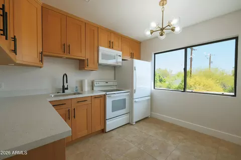 Kitchen - 749 E Montebello Ave #231, Phoenix, AZ 85014 photo 1 of 3