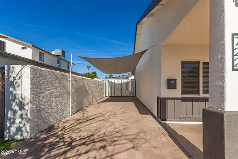 722 E Mclellan Blvd, Phoenix, AZ 85014 photo 4