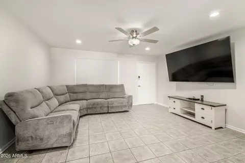 3702 N 64th Dr, Phoenix, AZ 85033 photo 7